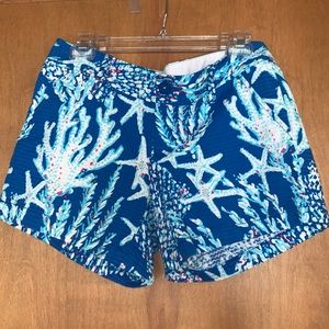 EUC - Lilly Pulitzer - Callahan Shorts - Good Reef print- Sz 8
